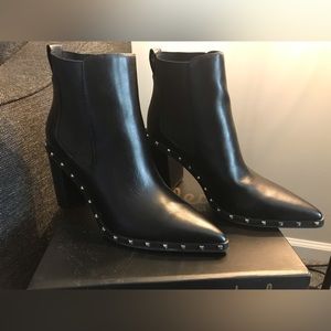 Charles David Dodger Boots